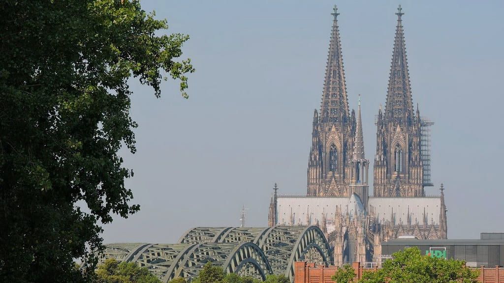 Akademische Unterstützung für beschäftigte Studierende Ghostwriting in Köln